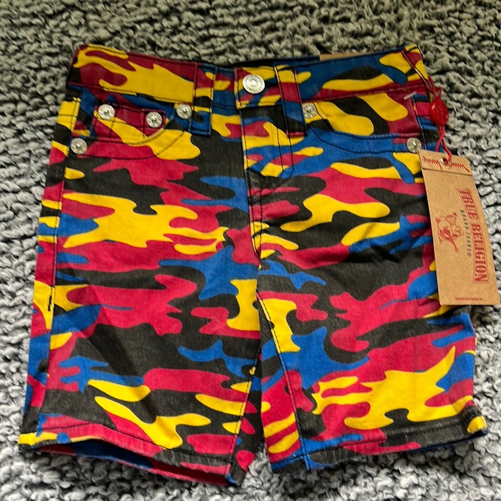 NWT True Religion Boy's Camo Shorts Size 3T